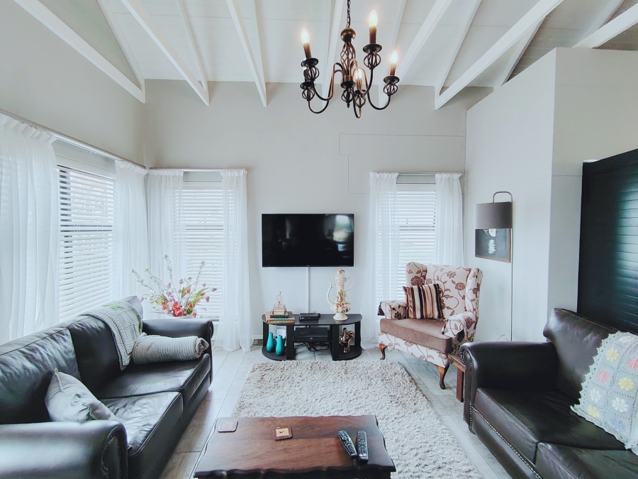 4 Bedroom Property for Sale in Shelley Point Western Cape